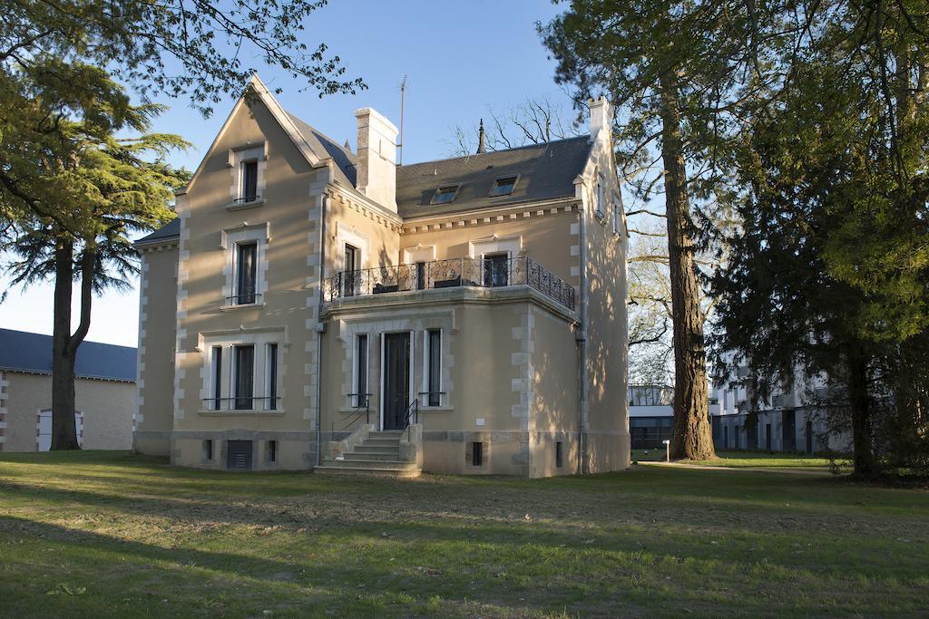 Domitys Le Chateau Des Plans Parthenay Bagian luar foto